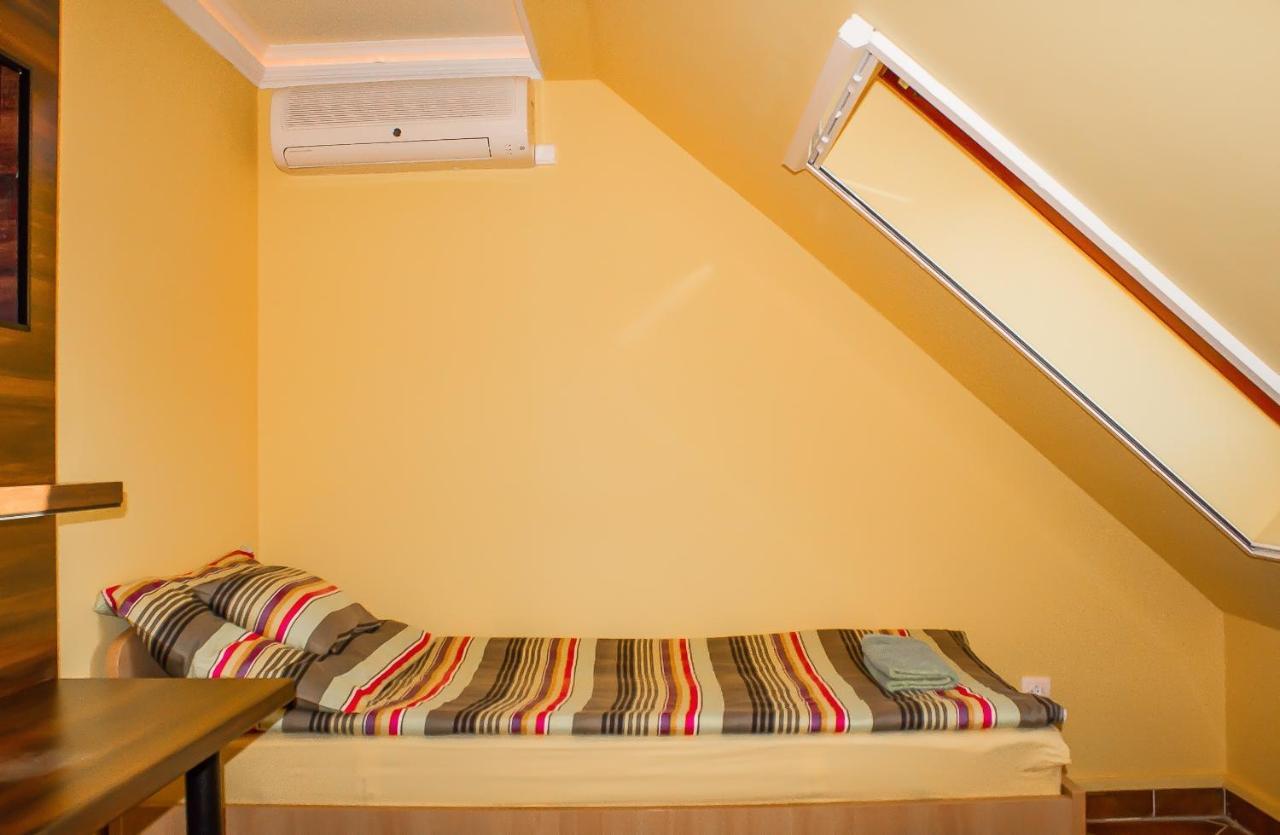 Nexus Vendeghaz Szeged Lejlighedshotel Eksteriør billede